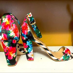 Floral and Striped Ankle Strap Chunky Heel Heels Size 10